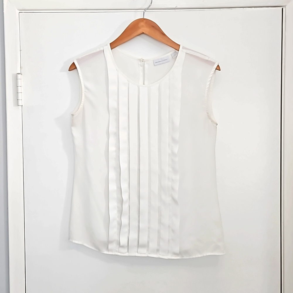 Top - Pleated front